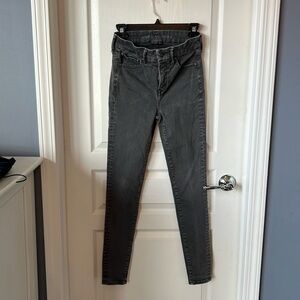 Women’s Skinny American Eagle Jeans in Grey